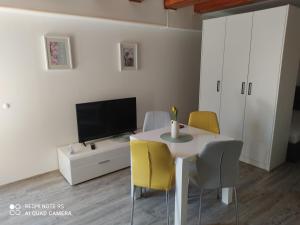 FINA M Studio Apartman