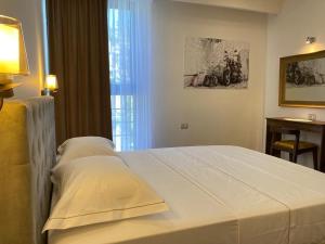Triple Room room in Hotel Republika Berat