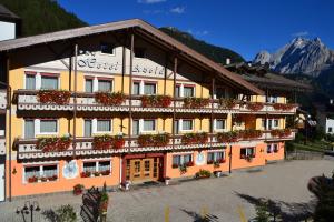 3 star Отель Hotel Azola Канацеи Италия