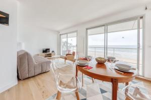 Appartements Magnificent Apt Sea View Pornichet : photos des chambres