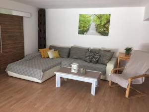 Hillside Bio Resort Apartment with Mountain View