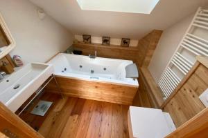 Chalets le Serre Barbin : Chalet ensoleille, tout confort : photos des chambres