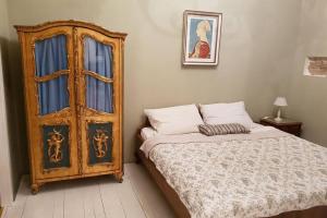 Baroque antique house