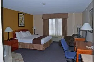 Paola Inn and Suites - Baldwin City