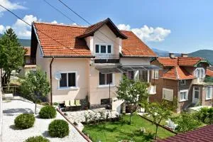 Saint Maria Guest House - Yundola