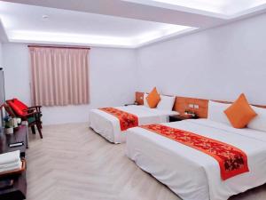 Deluxe Quadruple Room with Bathtub