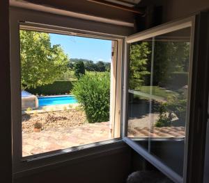 chambres d hotes Le Mas Julien piscine chauffée adult only