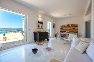 White Pentahouse Alghero