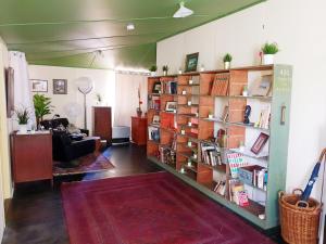 UNIQUE 1920s Historic Retreat! Pet Friendly!