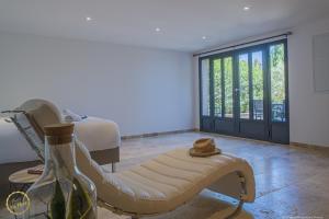 Villages vacances Les Garrigues de la Vallee des Baux : photos des chambres