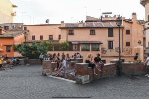 Gorgeous Trastevere loft on the river