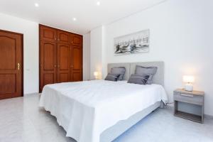 Downtown Lovers Home by Seewest