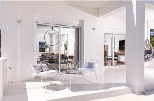 Constantinos Villa, Sublime Island Εscape, By ThinkVilla