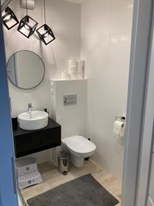 Apartament z tarasem w sercu mazur z prywatną plażą