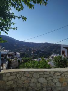 Melikarou houses
