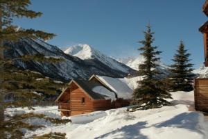 Chalets L'Aouro Hameau des Chazals Nevache Hautes Alpes : photos des chambres