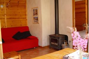 Chalets Le Leyrier Hameau des Chazals Nevache Hautes Alpes : photos des chambres