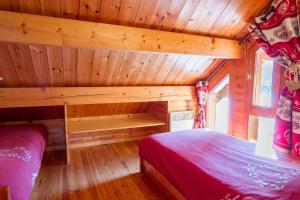 Chalets Chalet Le Melezin hameau des Chazals Nevache Hautes Alpes : photos des chambres