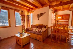 Chalets Chalet Le Melezin hameau des Chazals Nevache Hautes Alpes : photos des chambres