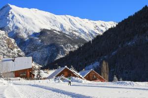 Chalets Chalet Le Melezin hameau des Chazals Nevache Hautes Alpes : photos des chambres