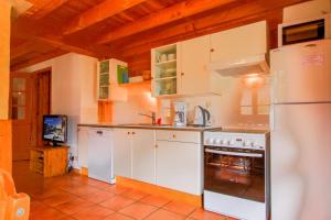 Chalets Chalet L'Eitiero hameau des Chazals Nevache Hautes Alpes : photos des chambres