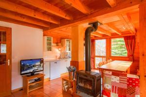 Chalets Chalet L'Eitiero hameau des Chazals Nevache Hautes Alpes : photos des chambres