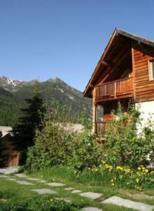 Chalets Chalet L'Eitiero hameau des Chazals Nevache Hautes Alpes : photos des chambres