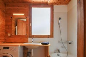 Chalets Chalet L'Eitiero hameau des Chazals Nevache Hautes Alpes : photos des chambres