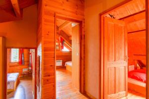 Chalets Chalet L'Eitiero hameau des Chazals Nevache Hautes Alpes : photos des chambres