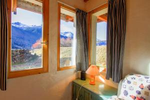 Chalets Le Miou hameau des Chazals Nevache Hautes Alpes : photos des chambres