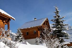 Chalets Le Sore Hameau des Chazals Nevache Hautes Alpes : photos des chambres