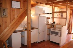 Chalets Le Queyrellin hameau des Chazals Nevache Hautes Alpes : photos des chambres
