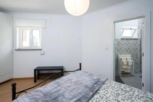 Dom Pipas Houses - Batista & Marcelino Lda