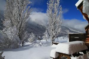 Chalets L'Elva Hameau des Chazals Nevache Hautes Alpes : photos des chambres