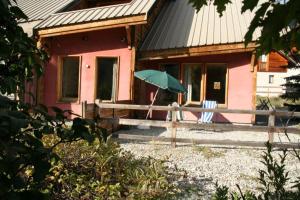 Chalets L'Elva Hameau des Chazals Nevache Hautes Alpes : photos des chambres