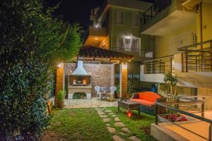Marias BBQ Garden House