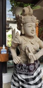 Puri Naga Beachfront Cottages