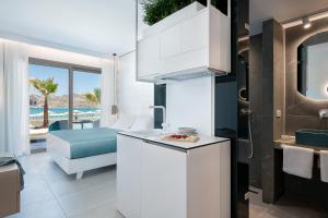 Sea Front Suite with Heated Plunge Pool, Ground Floor