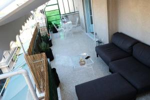 The Captains Flat on the Roof