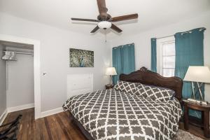 Apartment - Ground Floor room in St Pete Vacation Rentals