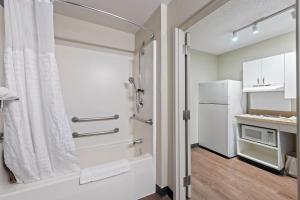 Queen Studio - Non-Smoking room in Extended Stay America Premier Suites - Oakland - Alameda