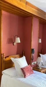 Standard Twin Room room in Hotel La Bonaigua