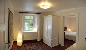 Ruhiges, gemütliches Ferienhaus mit großem Garten