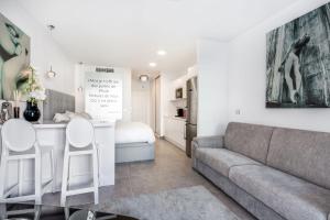 by RIVA - Cozy, Contemporary Studio in Puerto Banus Gardens
