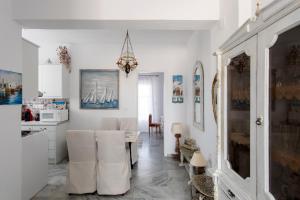 Ricos Two Bedroom House - Naoussa Paros