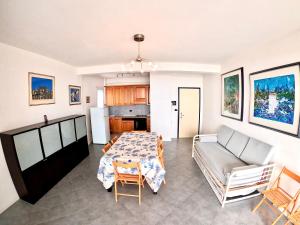 Fronte mare stupenda terrazza Piramide Jesolo Lido Carraro Immobiliare - Family Apartments