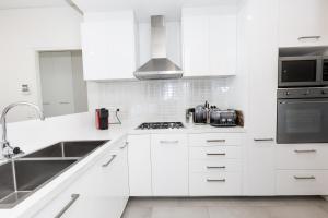 Trendy, Self ContainedCity Apartment