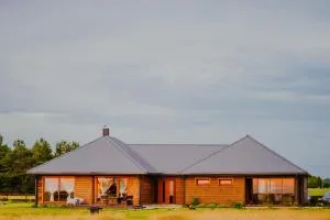 Salas Holiday Home - Leikas