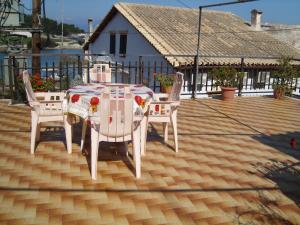 Central - Sea View apartment Paxoi Greece