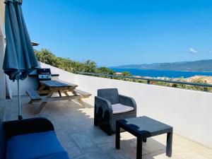 Appartement une chambre avec vue mer et montagnes, proche du centre -1